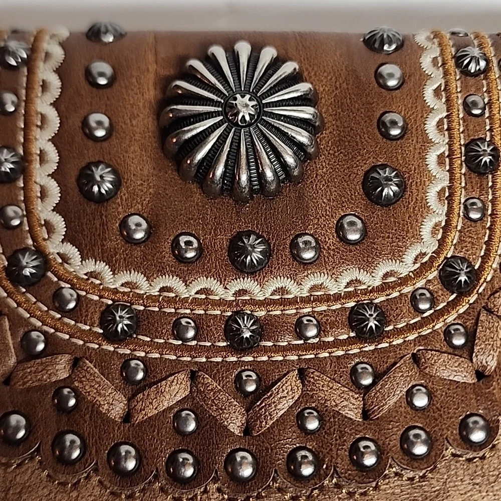 N/A stylish brown